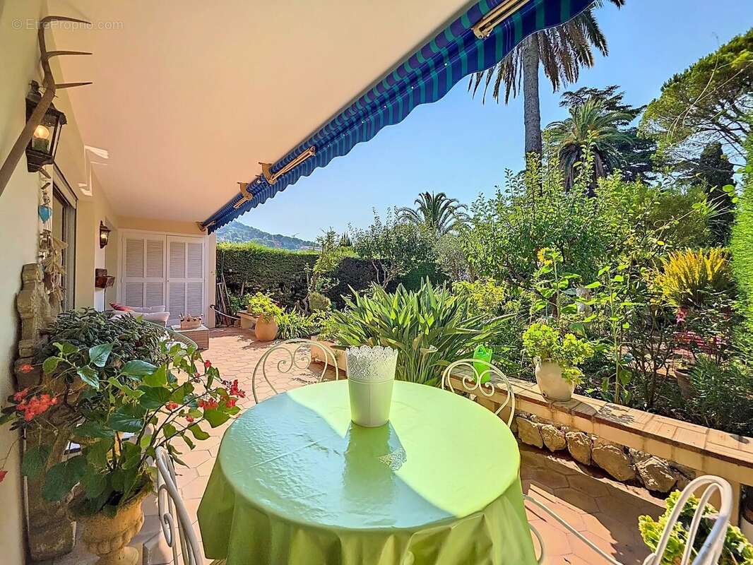 Appartement à LE CANNET