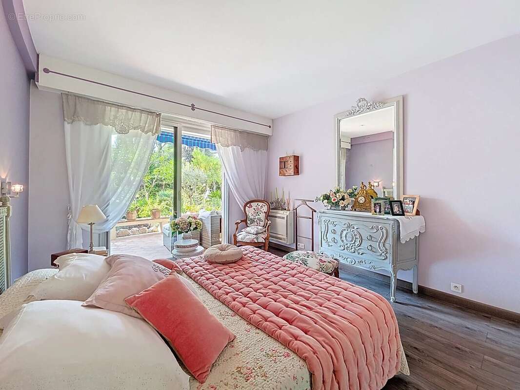 Appartement à LE CANNET