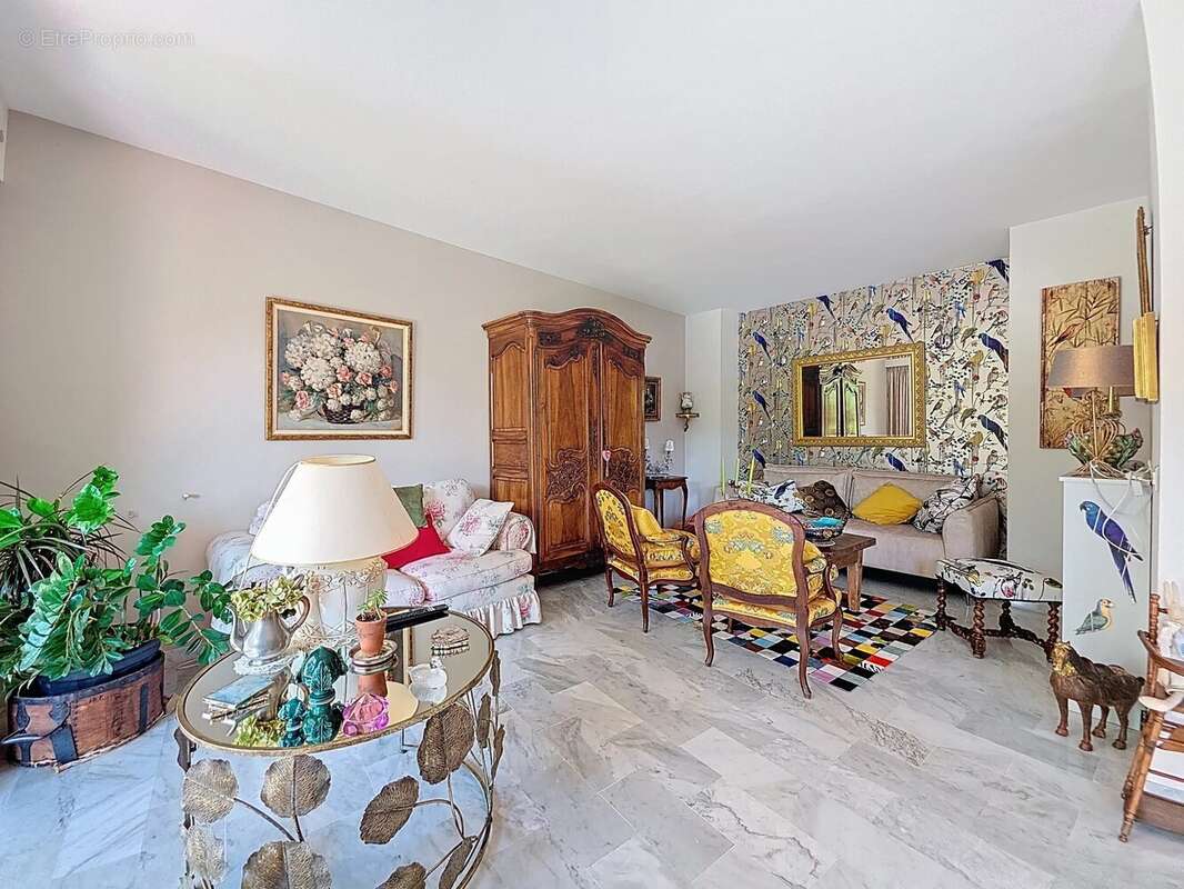 Appartement à LE CANNET