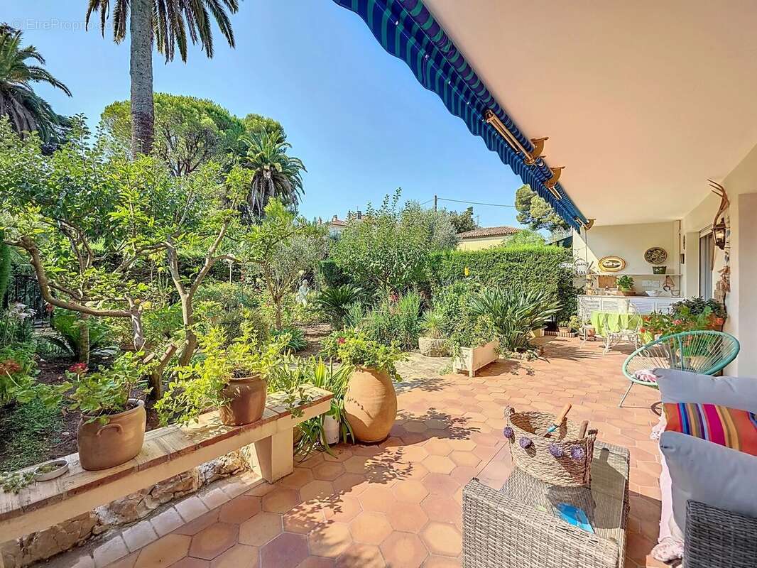 Appartement à LE CANNET