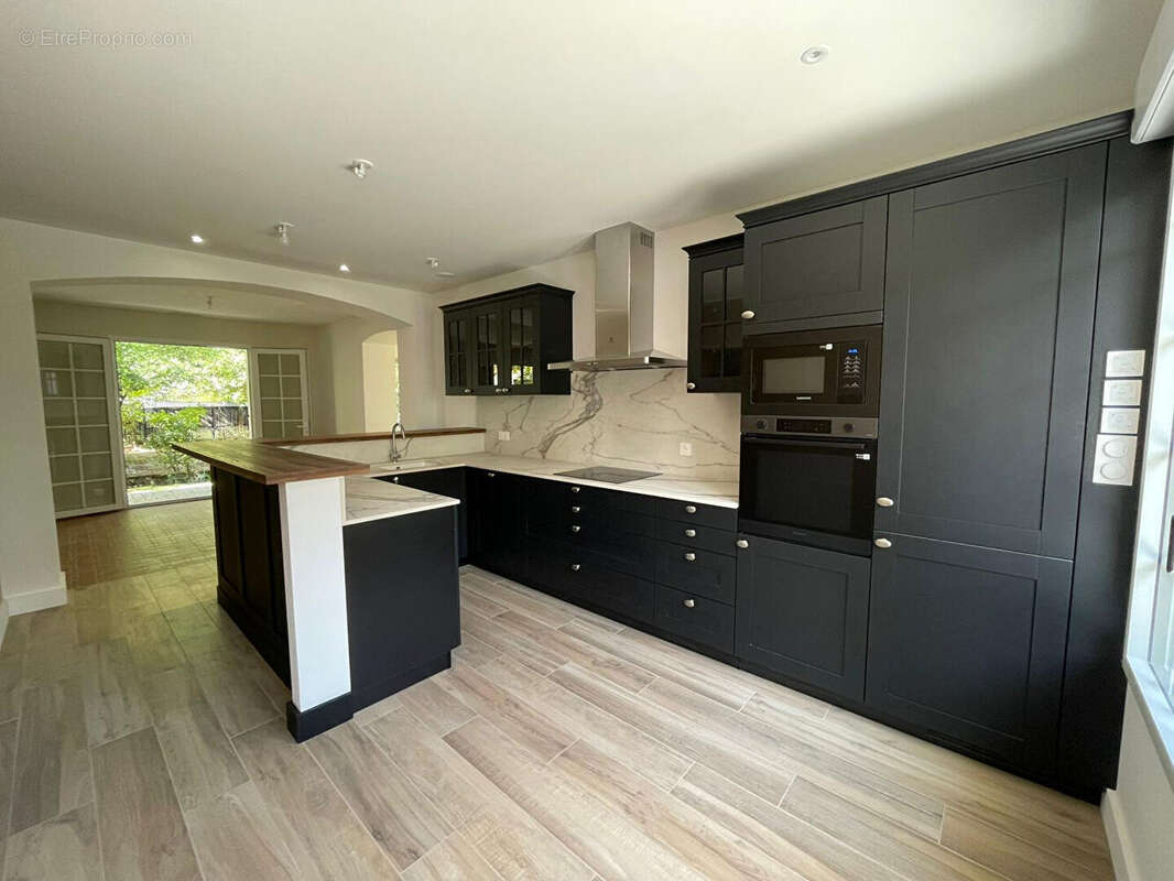 Maison à VILLENAVE-D'ORNON