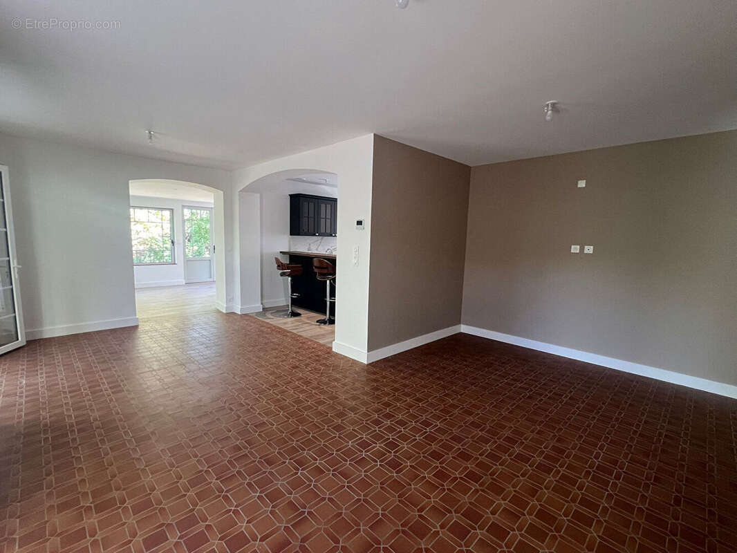 Maison à VILLENAVE-D'ORNON