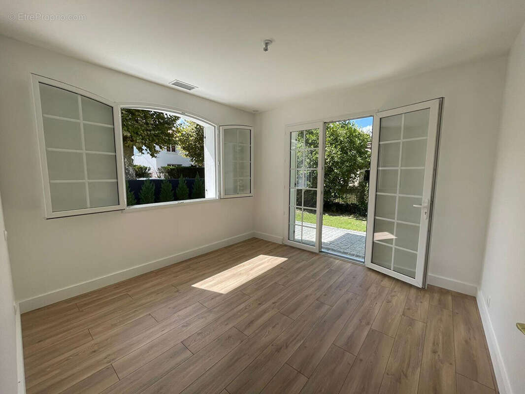 Maison à VILLENAVE-D'ORNON