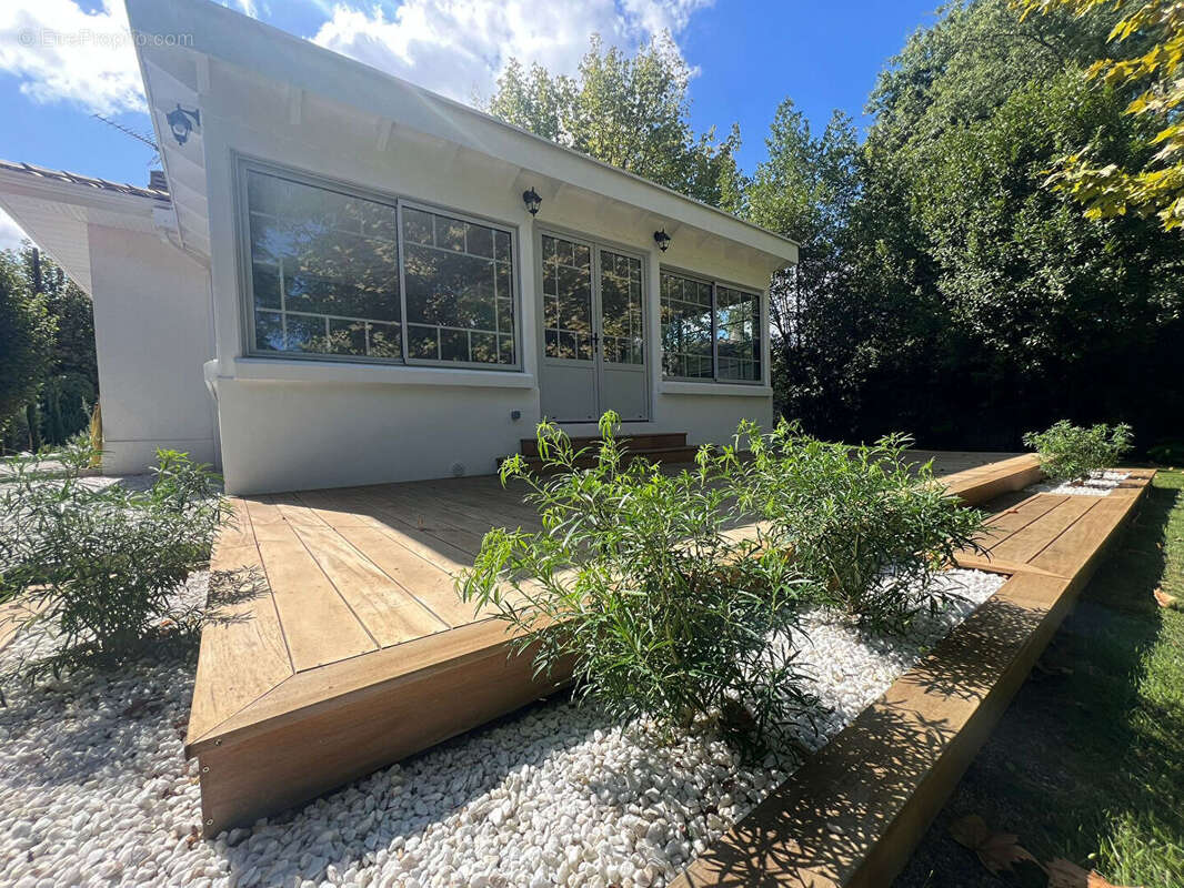 Maison à VILLENAVE-D'ORNON