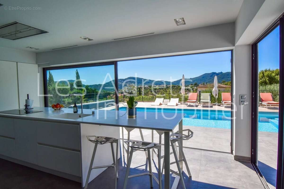 Maison à LES ADRETS-DE-L&#039;ESTEREL