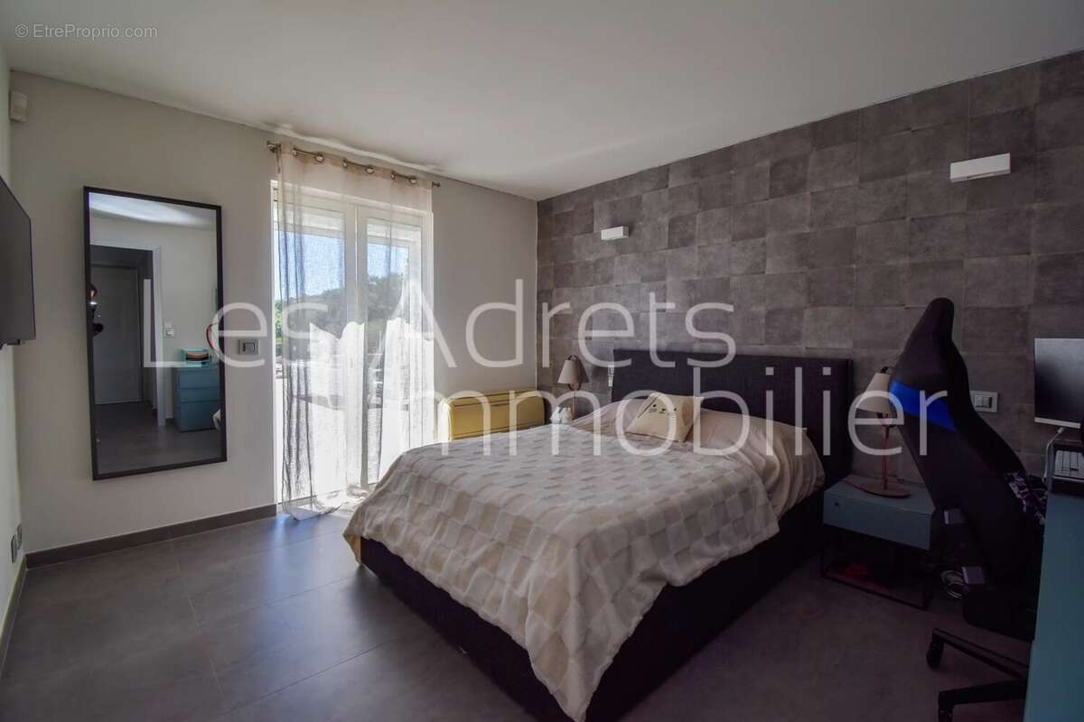 Maison à LES ADRETS-DE-L&#039;ESTEREL