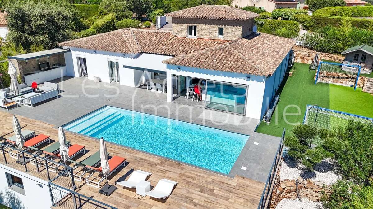 Maison à LES ADRETS-DE-L&#039;ESTEREL