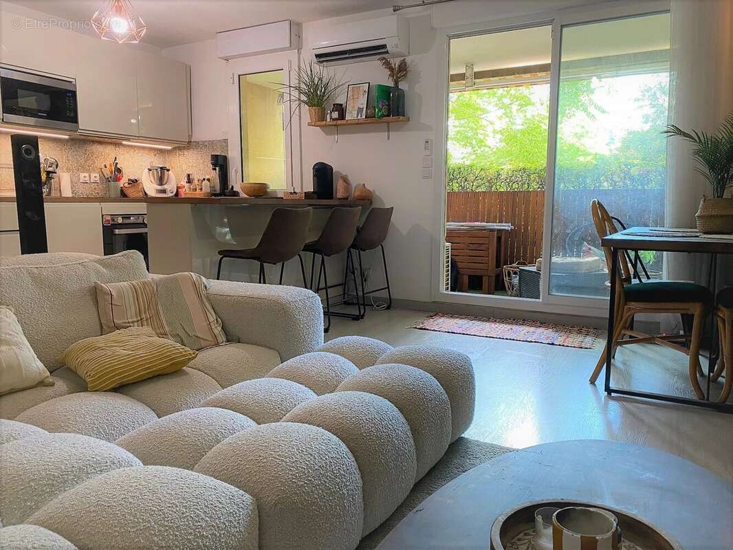 Appartement à MARSEILLE-11E