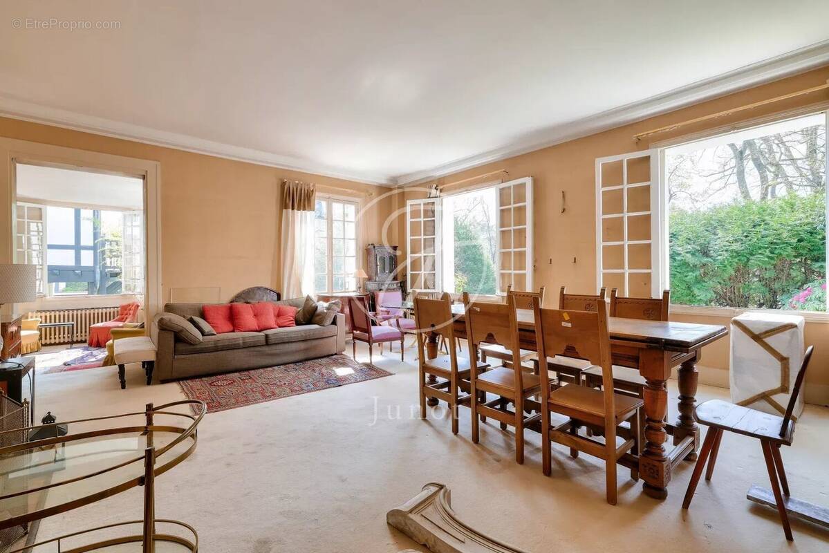 Appartement à GARCHES