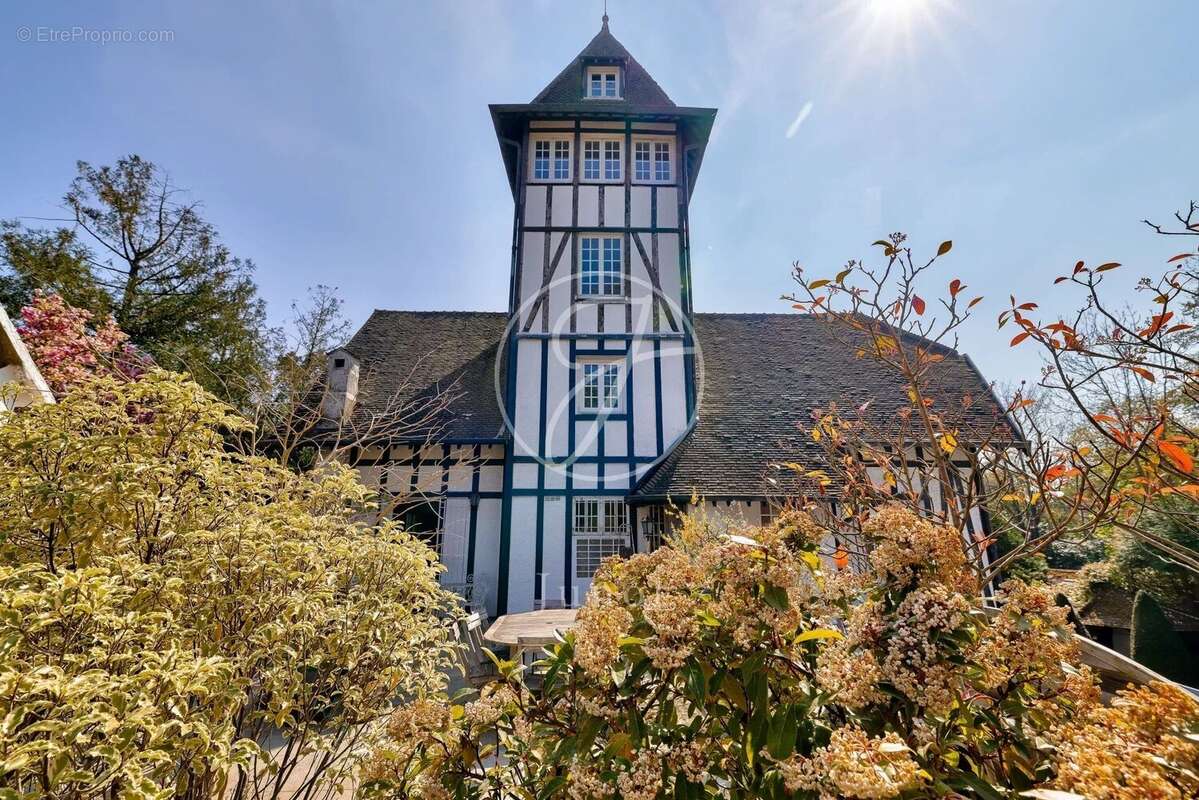 Appartement à GARCHES