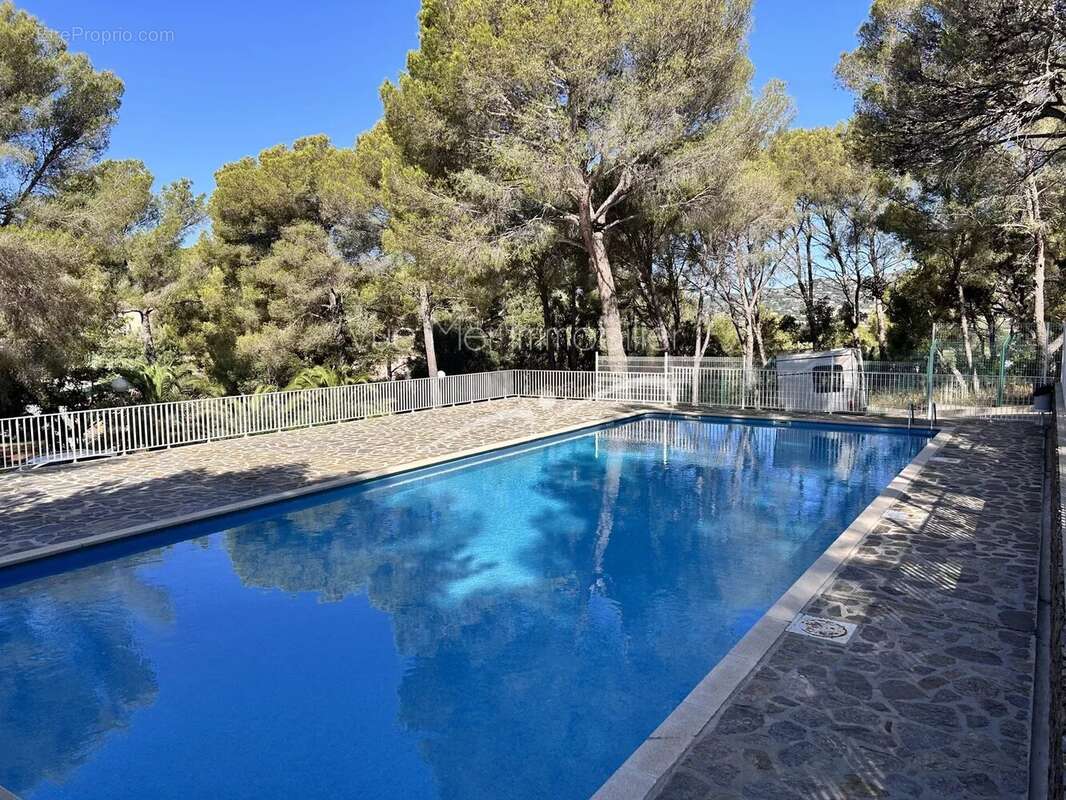 Appartement à BORMES-LES-MIMOSAS