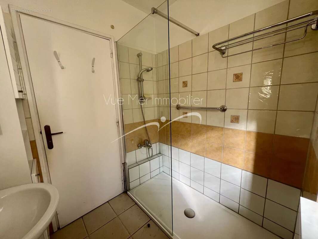 Appartement à BORMES-LES-MIMOSAS