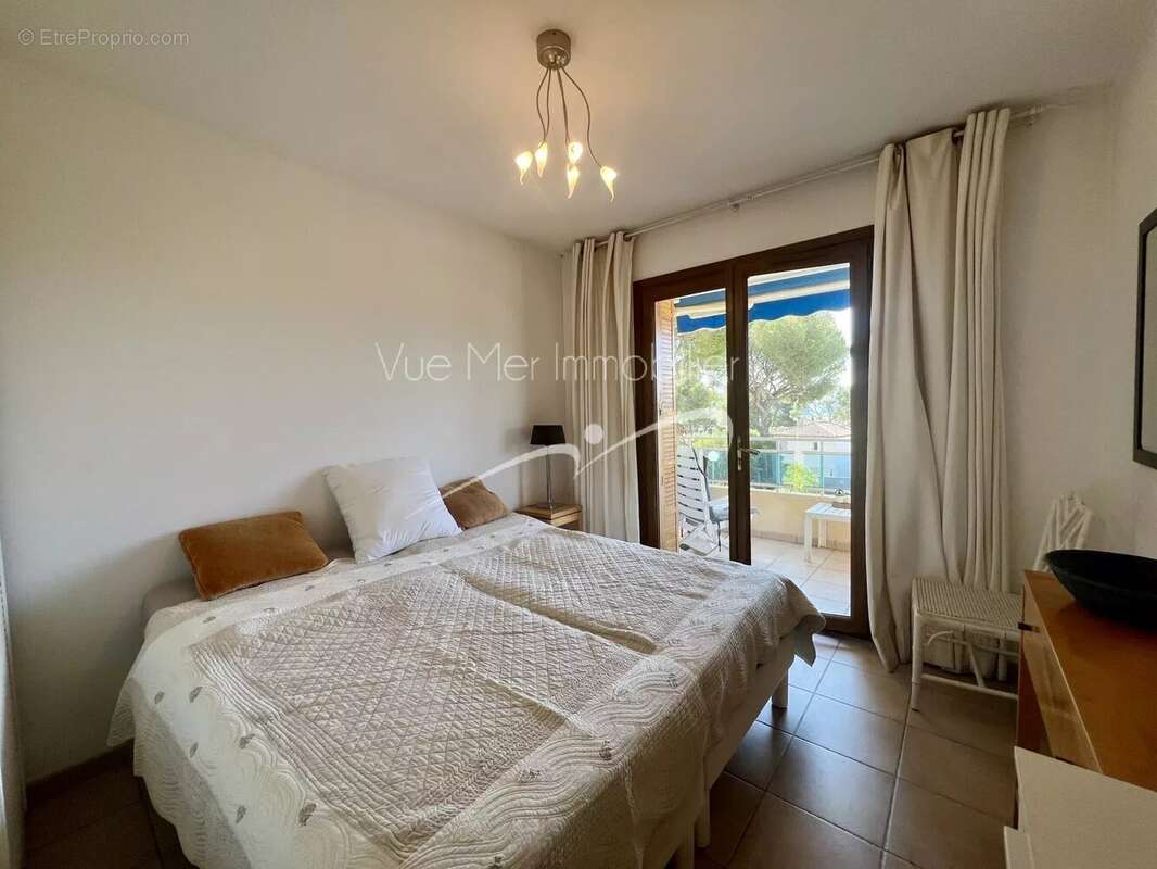 Appartement à BORMES-LES-MIMOSAS