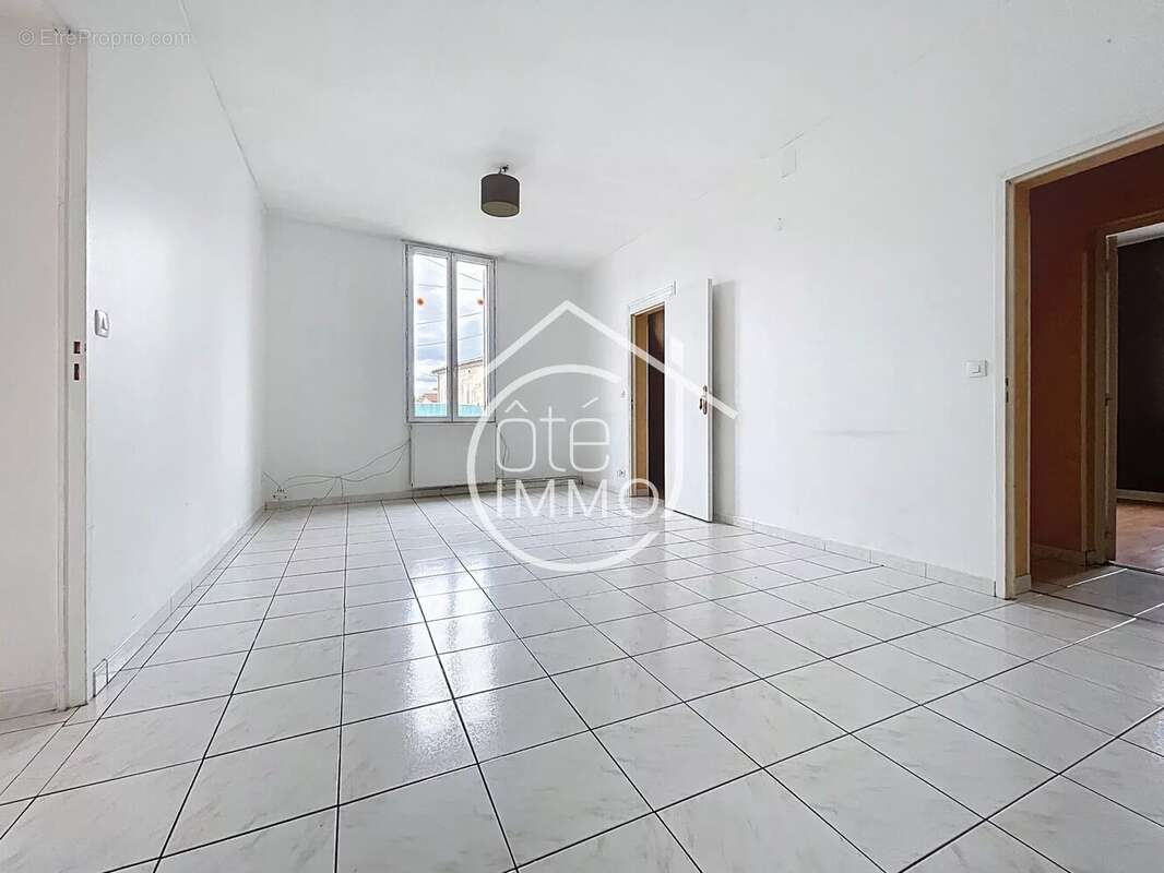 Maison à CASTILLON-LA-BATAILLE