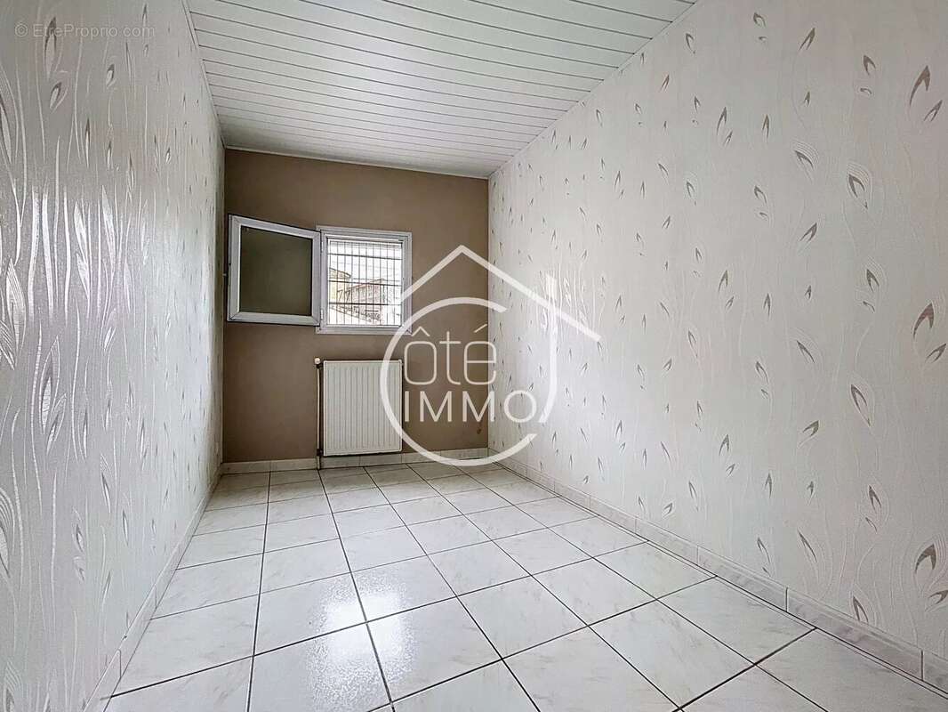 Maison à CASTILLON-LA-BATAILLE