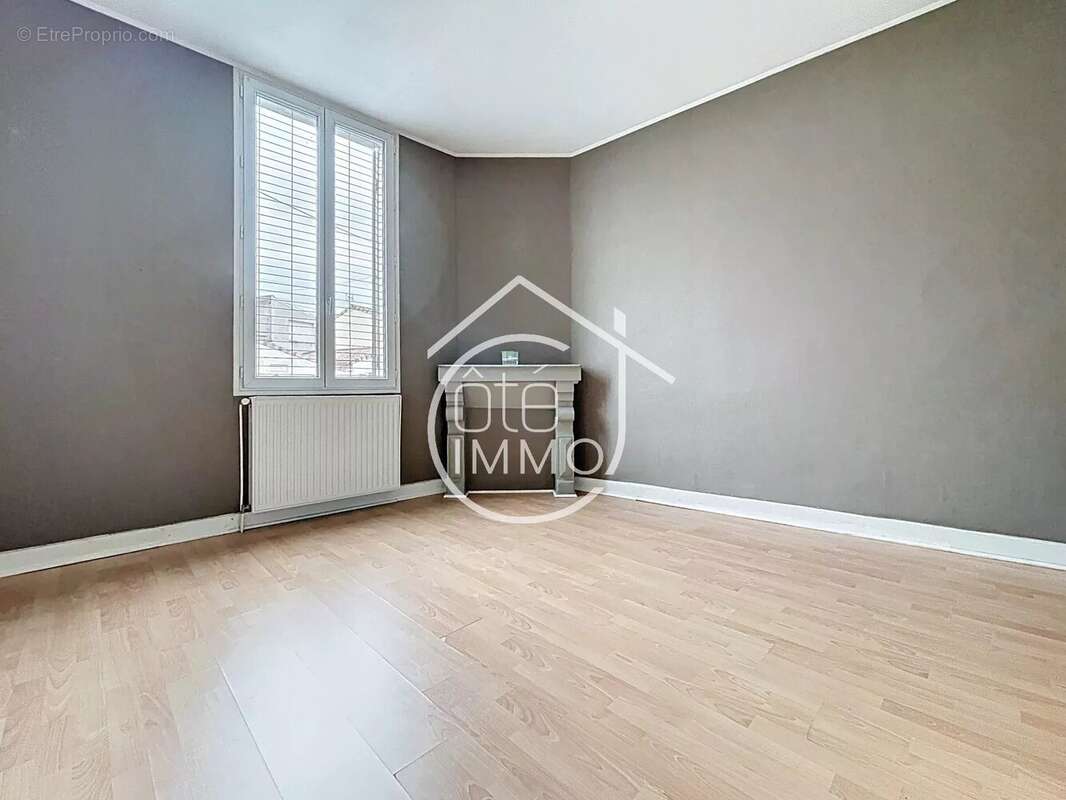 Maison à CASTILLON-LA-BATAILLE