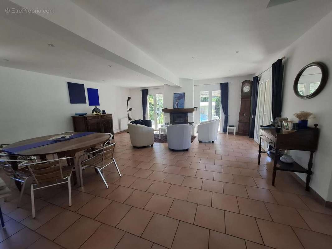 Maison à MOISSAC-BELLEVUE