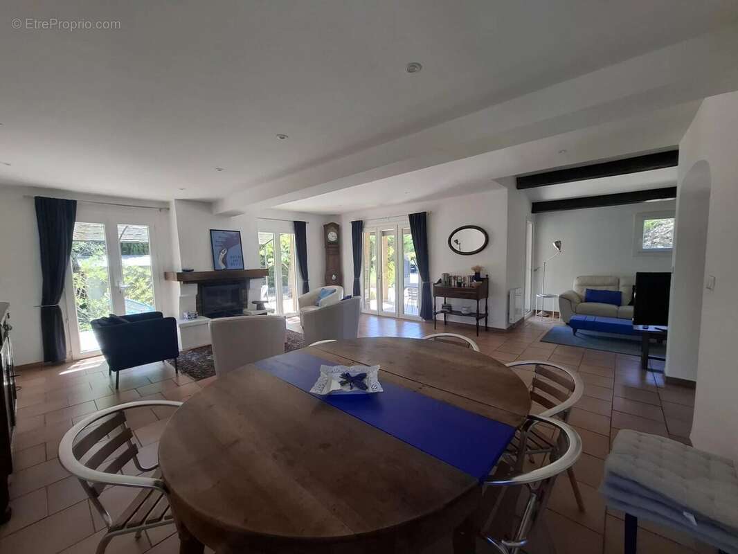 Maison à MOISSAC-BELLEVUE