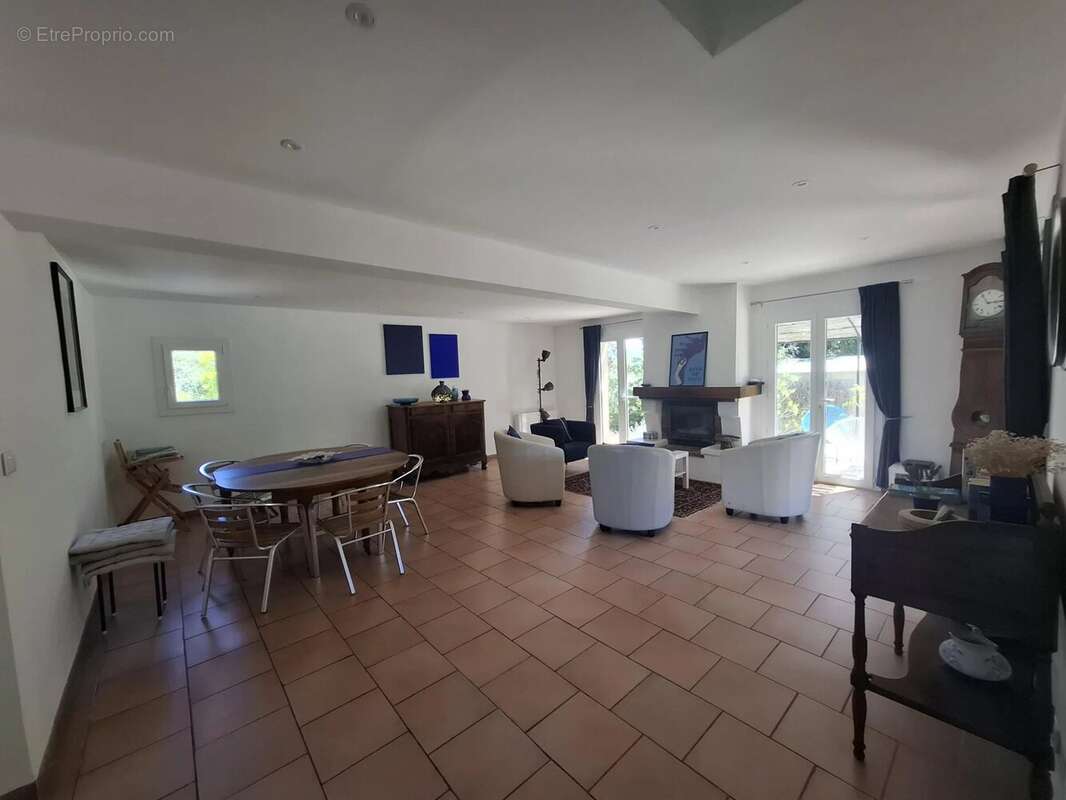 Maison à MOISSAC-BELLEVUE