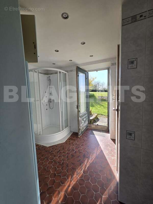 20250405_171400 - Maison à QUARRE-LES-TOMBES