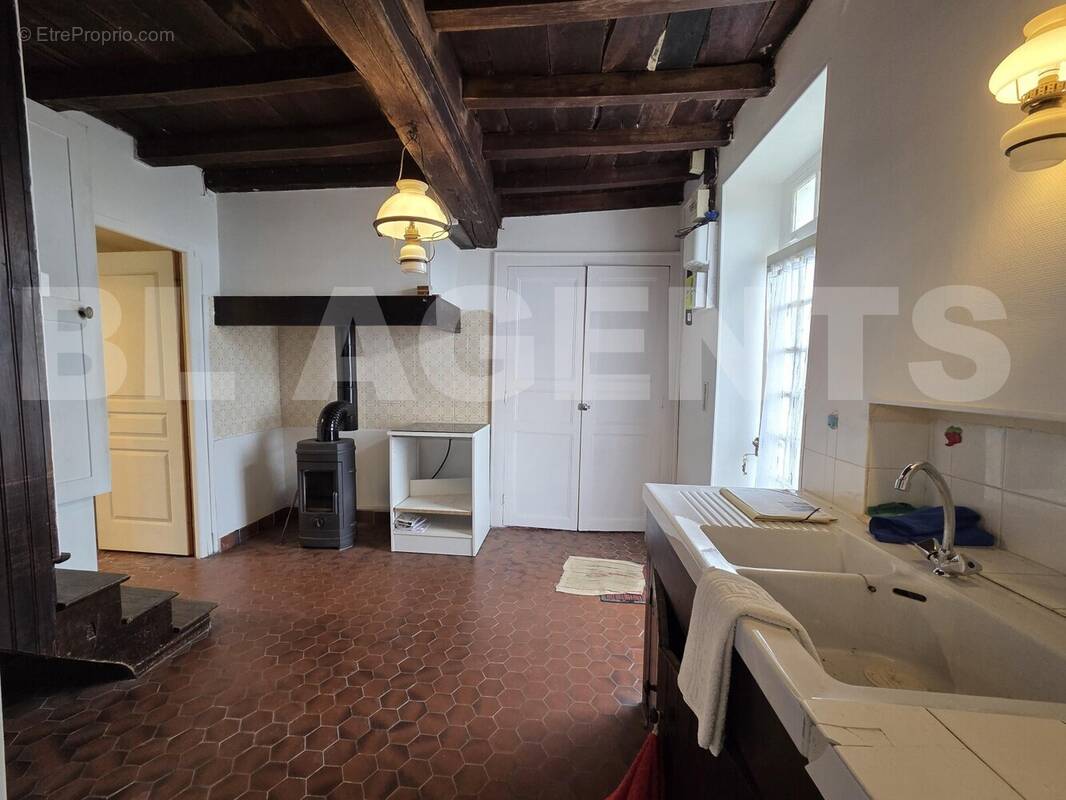 20250423_142018 - Maison à QUARRE-LES-TOMBES