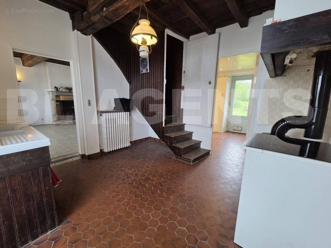 20250423_142101 - Maison à QUARRE-LES-TOMBES