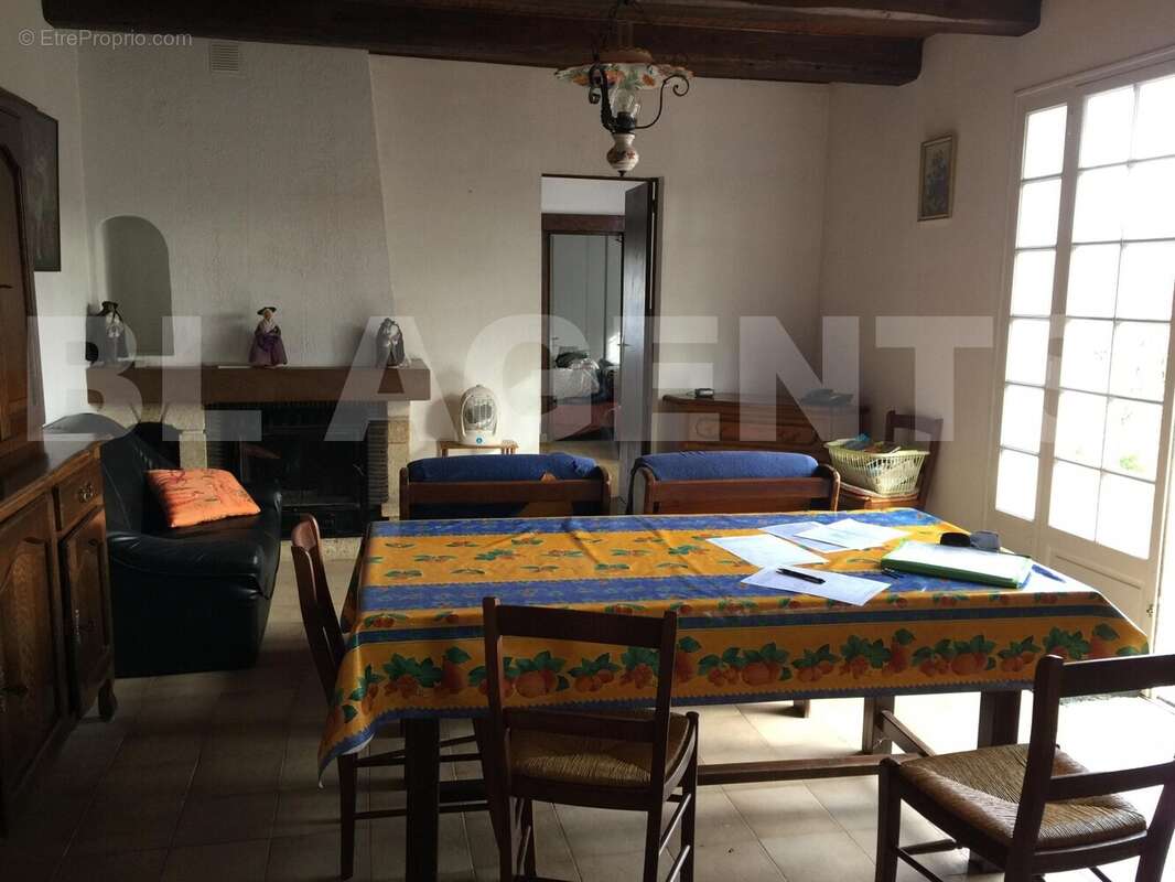 image00027 - Maison à TOURVES