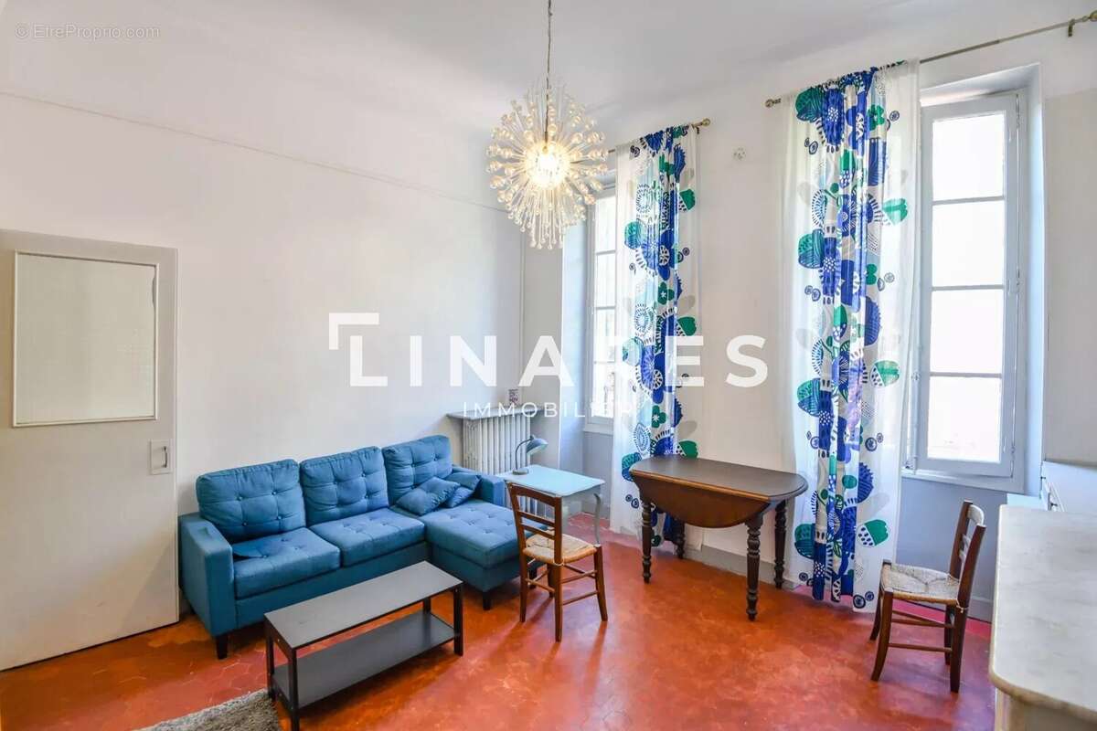 Appartement à MARSEILLE-5E