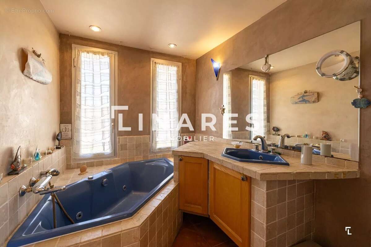 Maison à MARSEILLE-7E