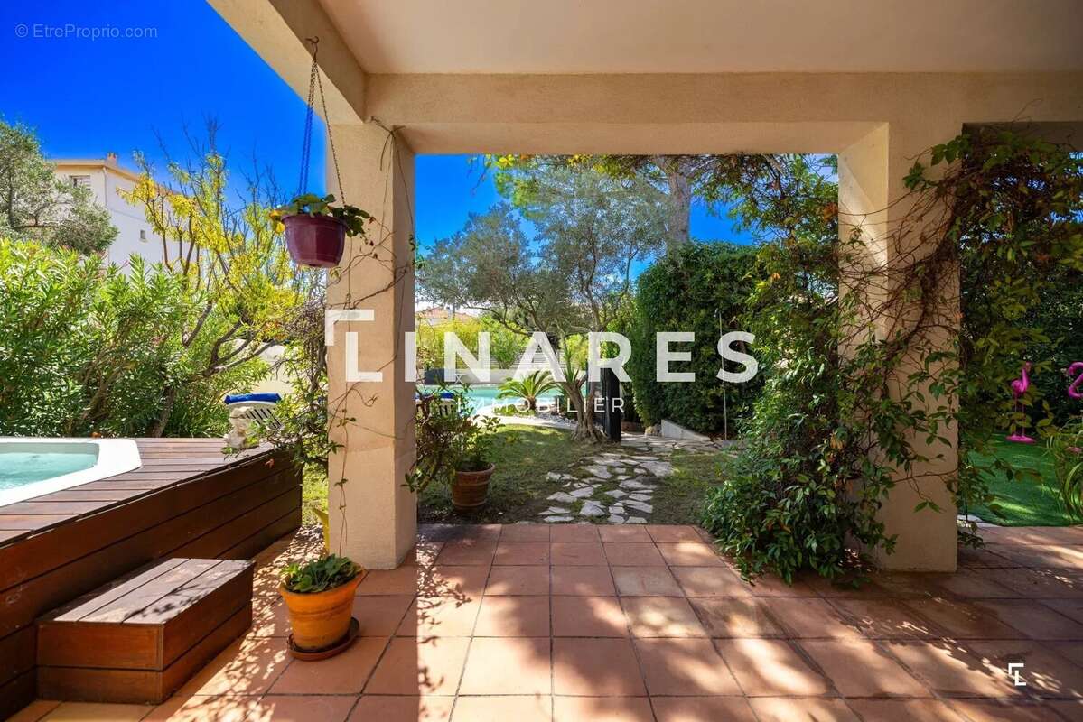 Maison à MARSEILLE-7E