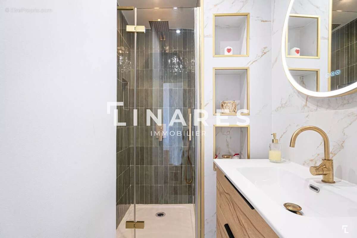 Appartement à MARSEILLE-9E