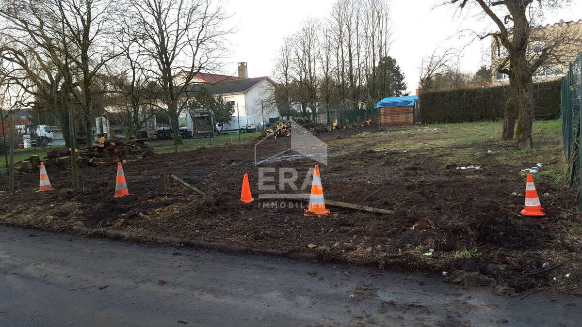 Terrain à LONGWY