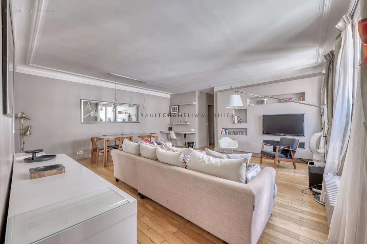 Appartement à PARIS-7E