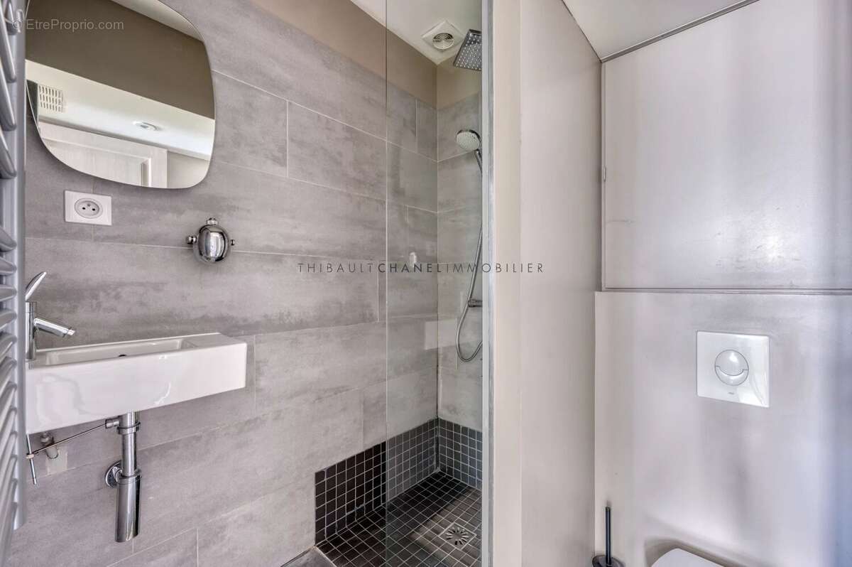 Appartement à PARIS-7E