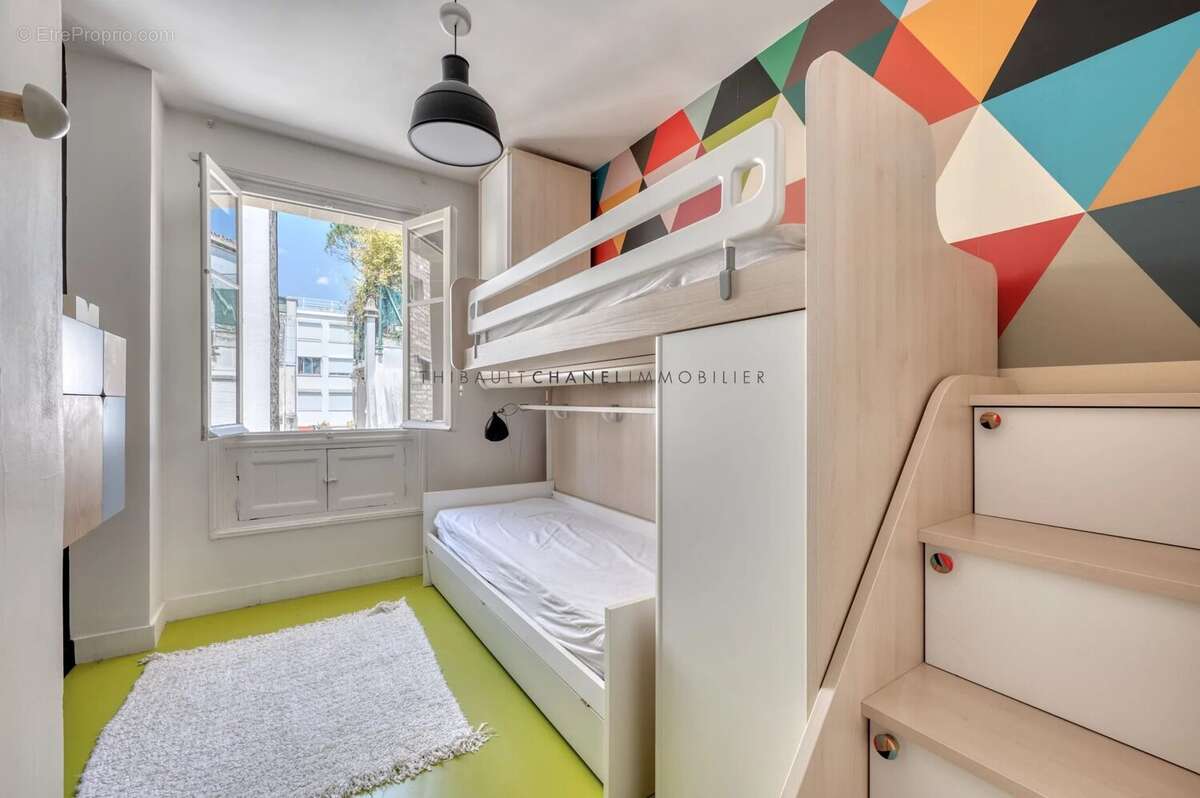 Appartement à PARIS-7E