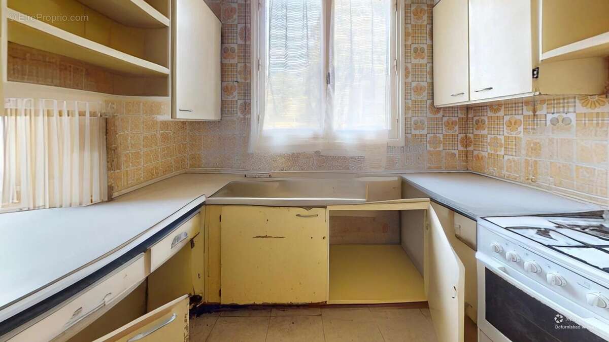 Maison à LE MESNIL-SAINT-DENIS