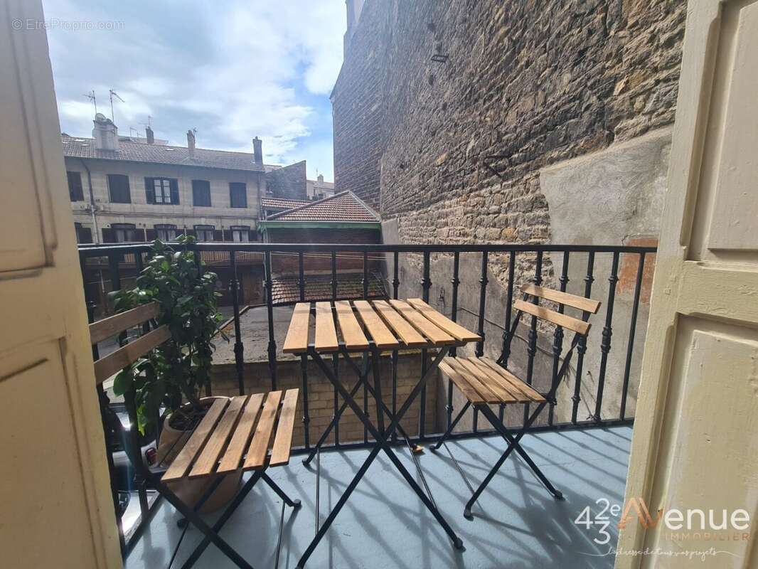 Appartement à SAINT-ETIENNE