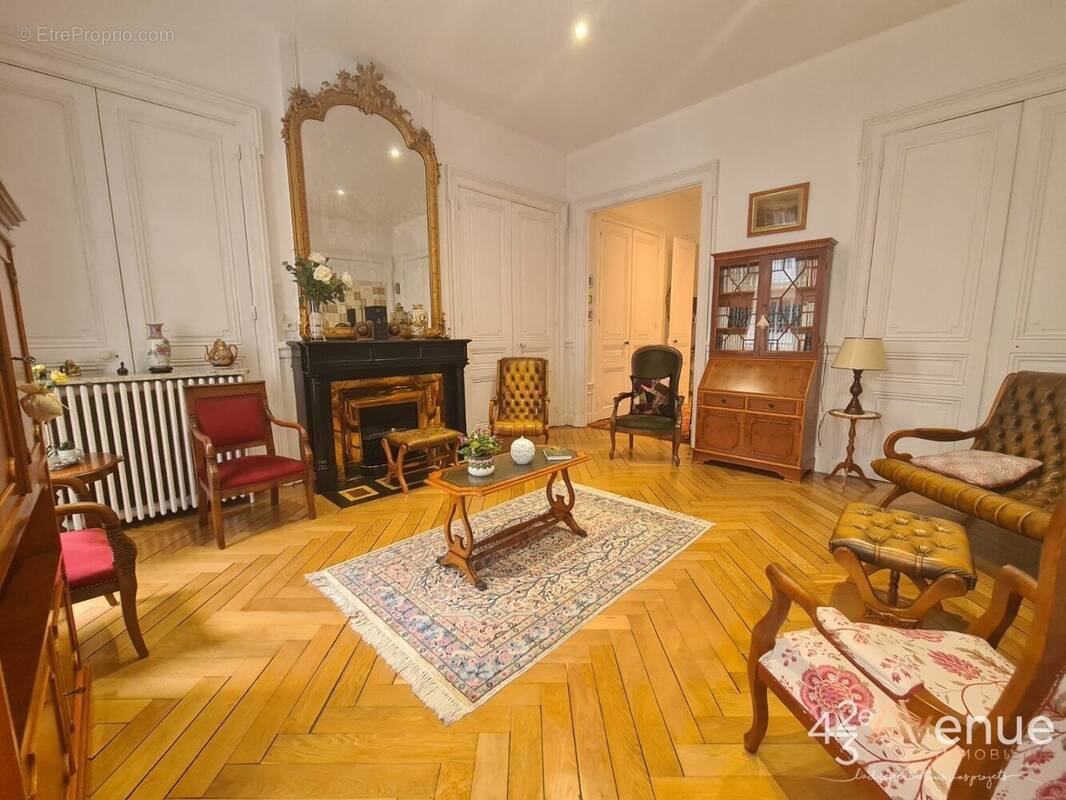 Appartement à SAINT-ETIENNE