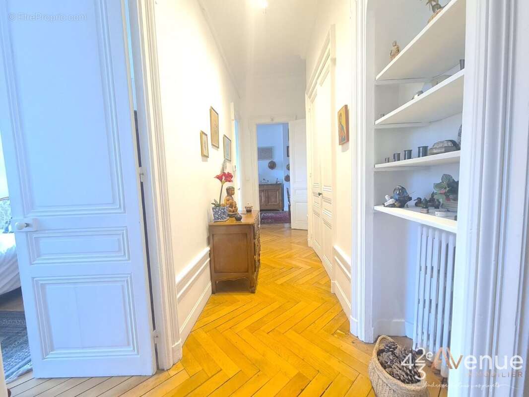 Appartement à SAINT-ETIENNE