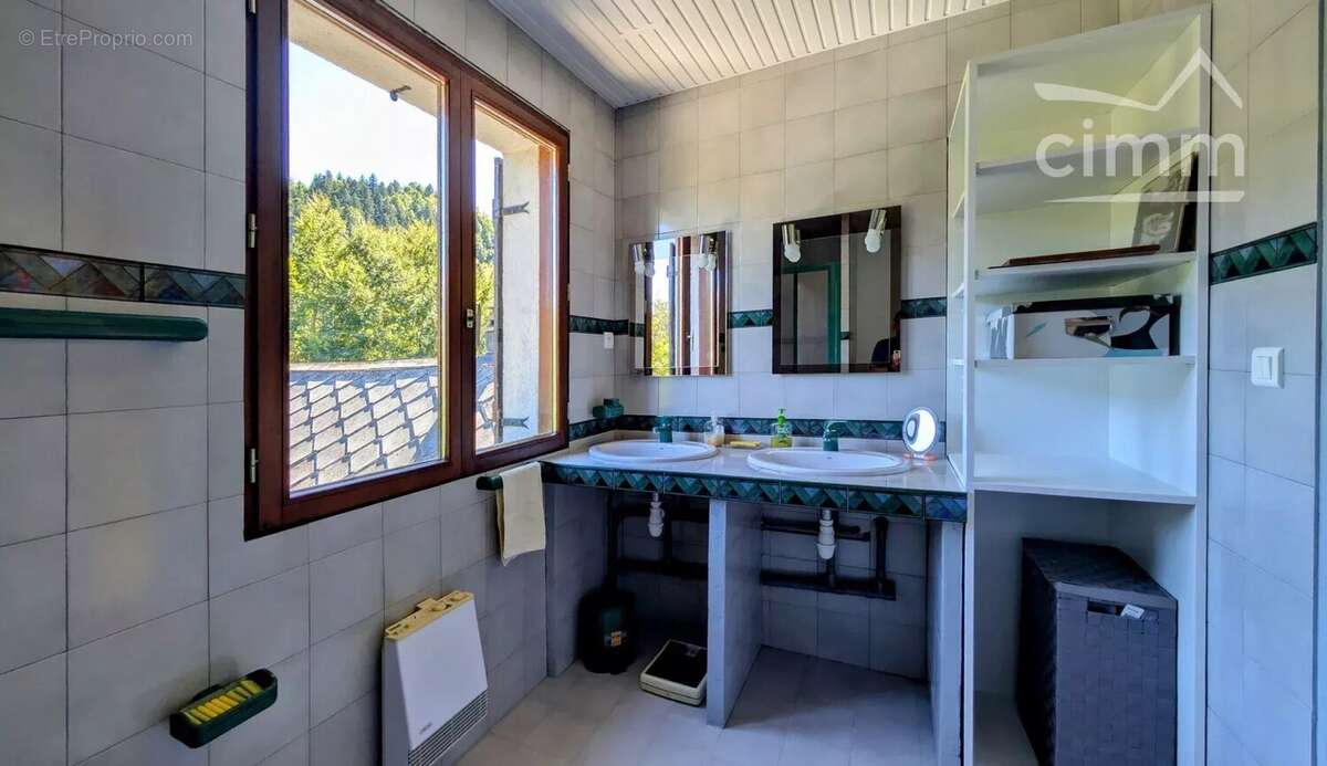 Maison à SAINT-PIERRE-DE-CHARTREUSE