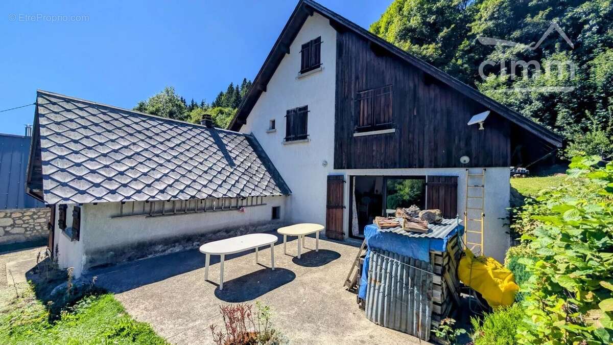 Maison à SAINT-PIERRE-DE-CHARTREUSE