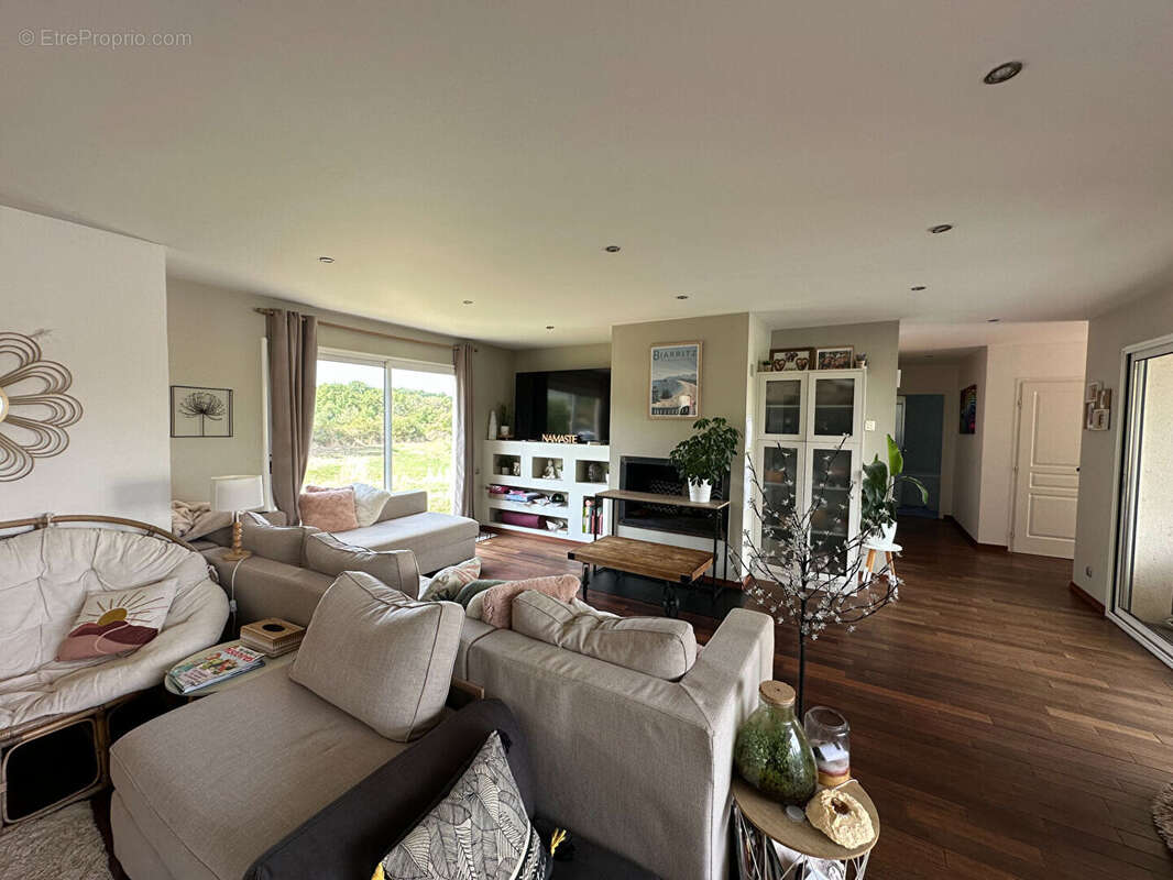 Maison à ARGENTON-SUR-CREUSE