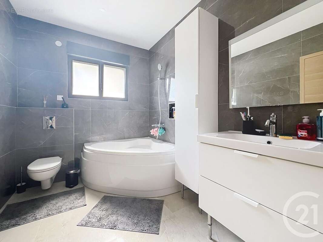 Maison à CORMONTREUIL