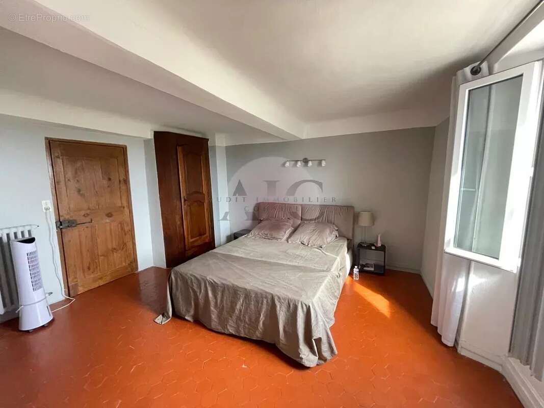 Appartement à FAYENCE