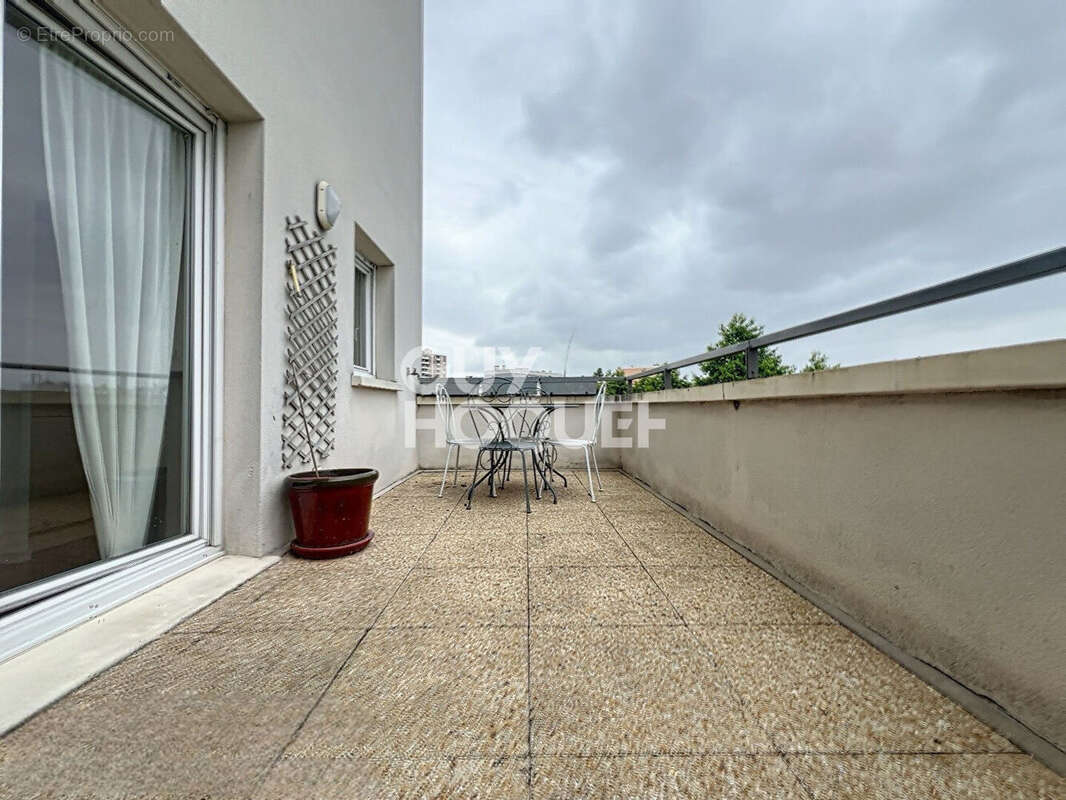 Appartement à STAINS