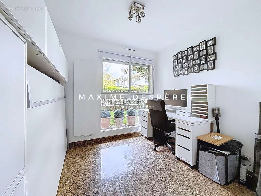 Appartement à NEUILLY-SUR-SEINE