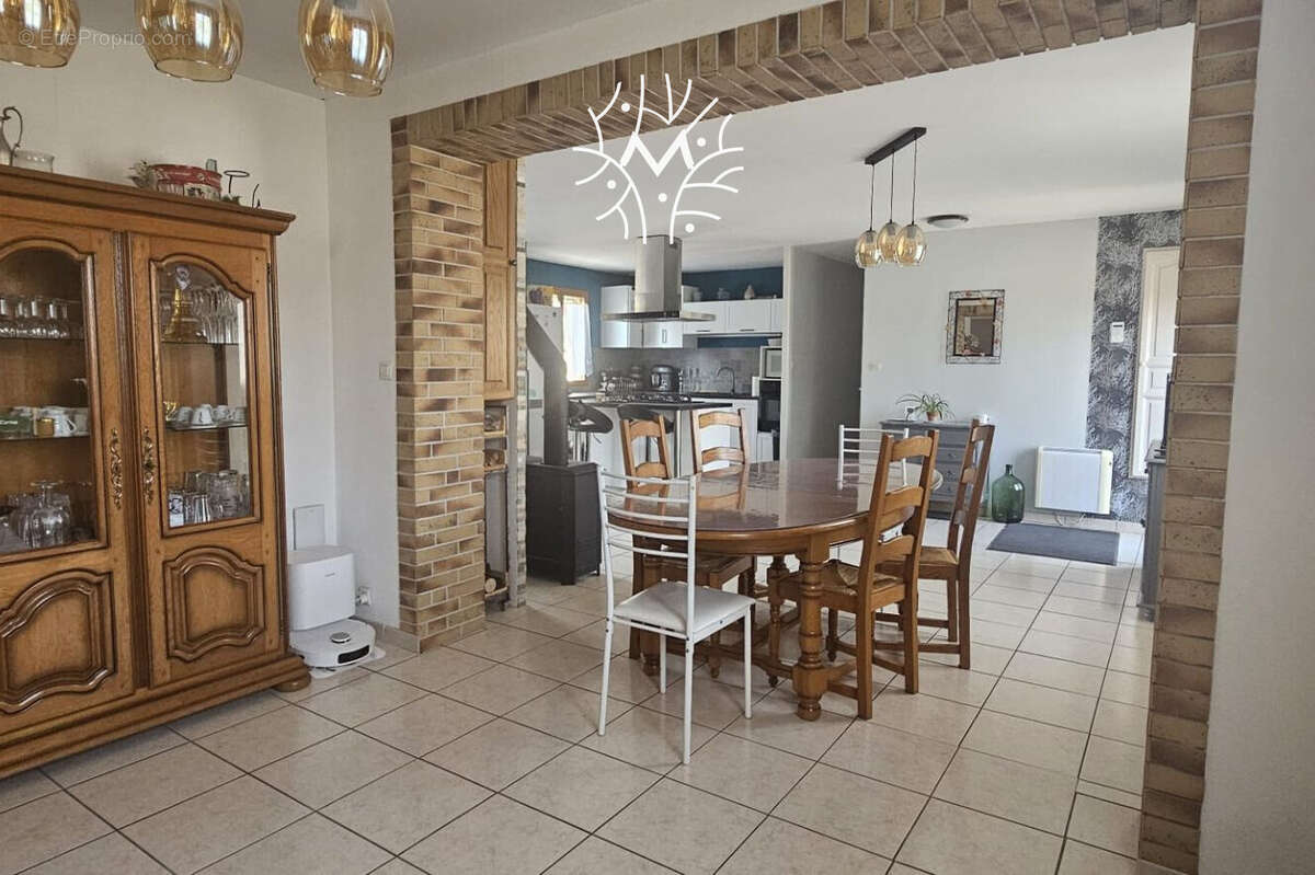 Maison à ACY-ROMANCE