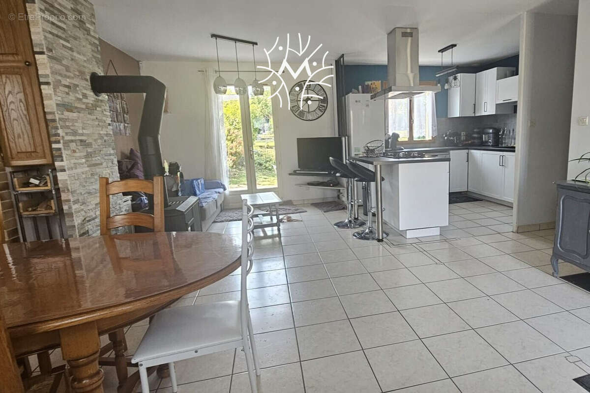 Maison à ACY-ROMANCE