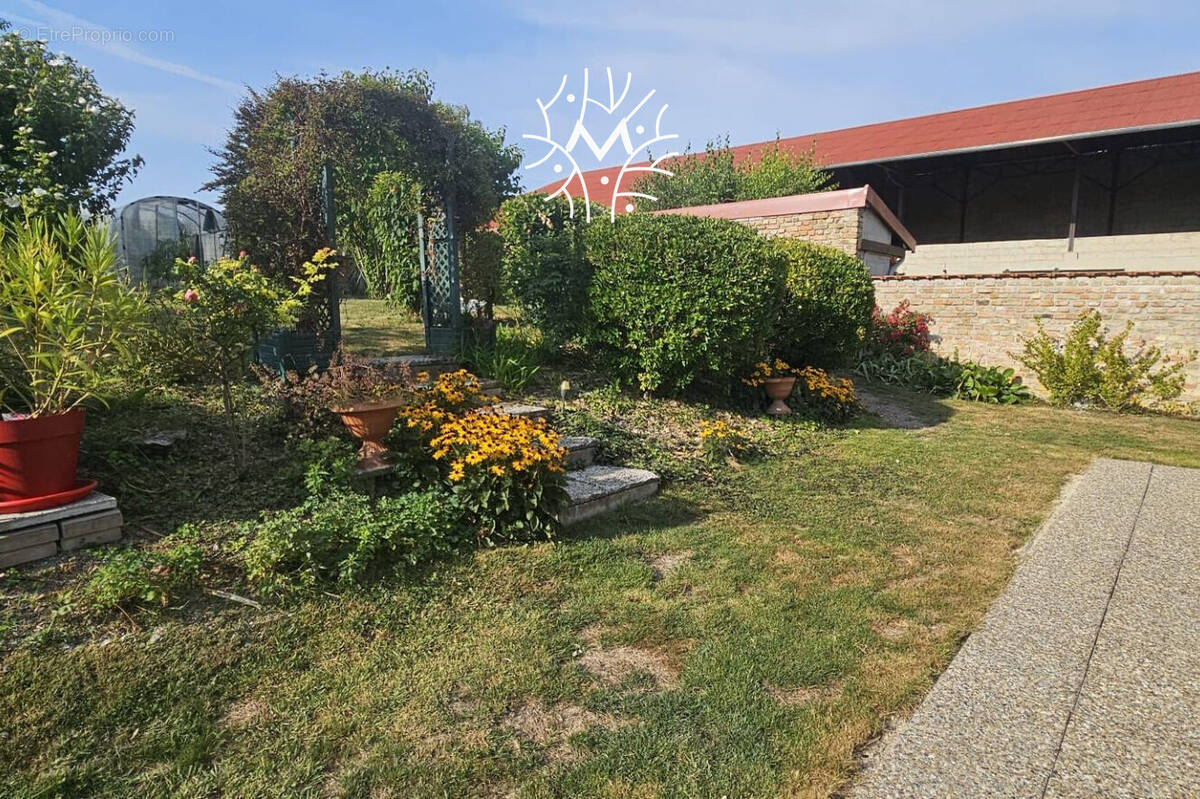 Maison à ACY-ROMANCE