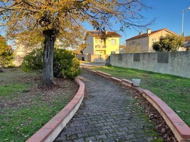 Terrain à TOURNEFEUILLE